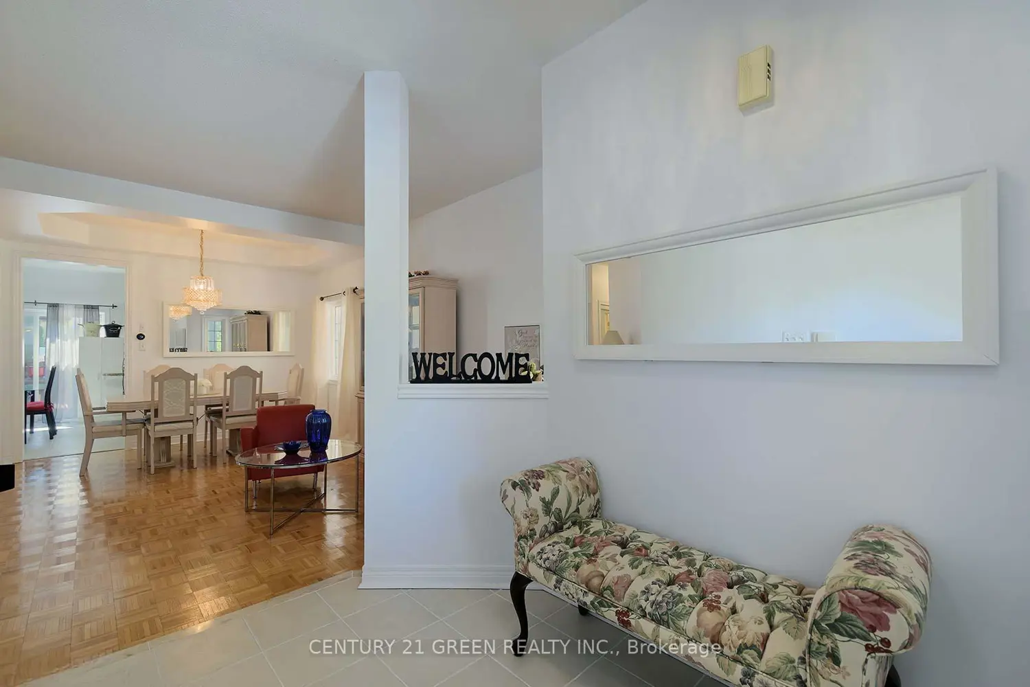 8 Lampman Drive photo 3