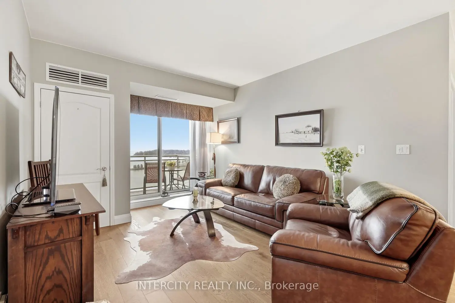 699 Aberdeen Boulevard 905 photo 5