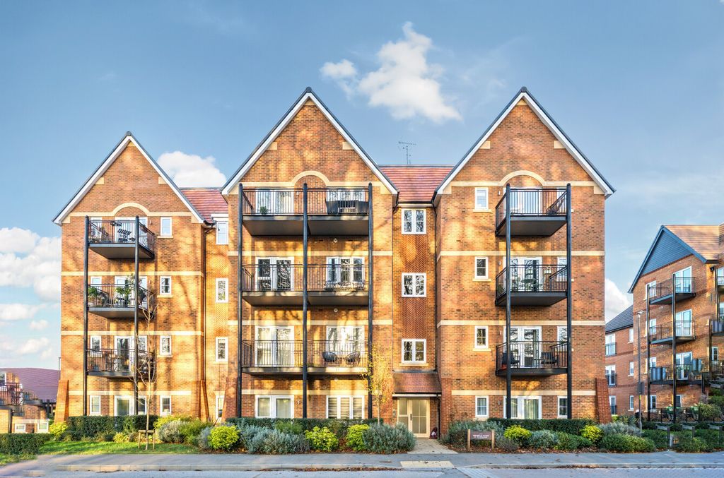 Additional image 17 of 2 bed flat for saleAspen Road, High Wycombe, Buckinghamshire HP10
