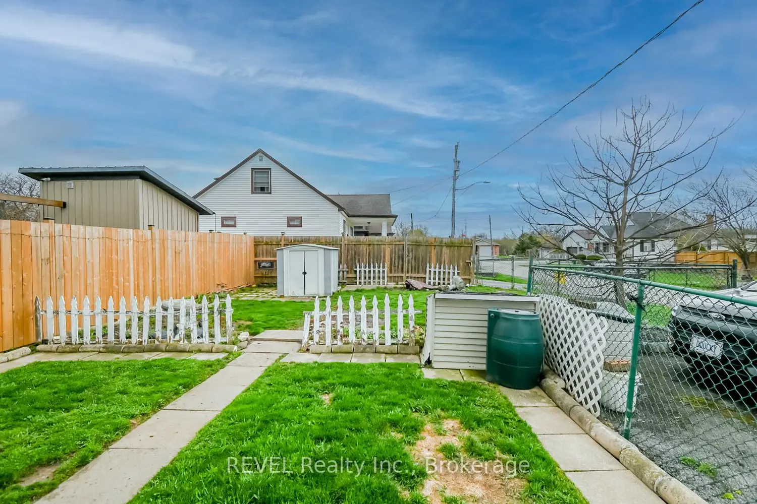 76 Lincoln Avenue photo 4