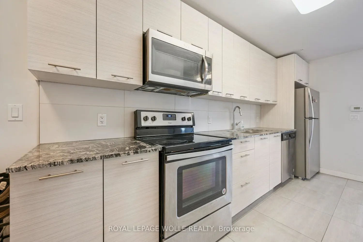 251 Hemlock Street 201 photo 5