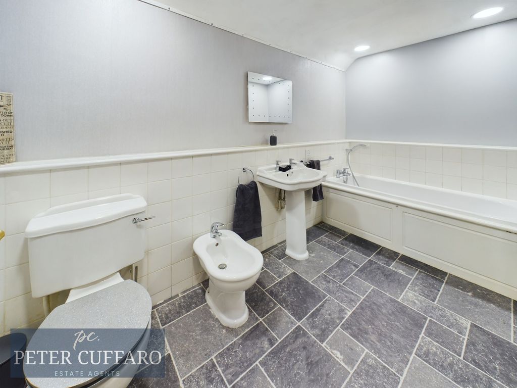 Additional image 15 of 5 bed detached house for saleYewlands, Hoddesdon EN11