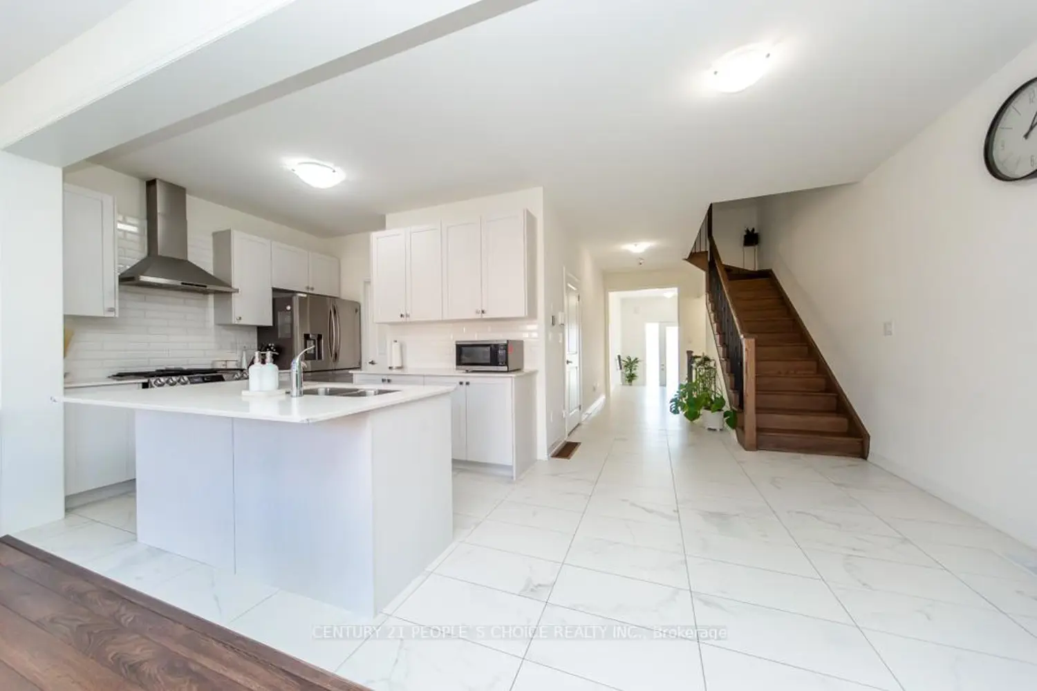 162 Ogston Crescent photo 5
