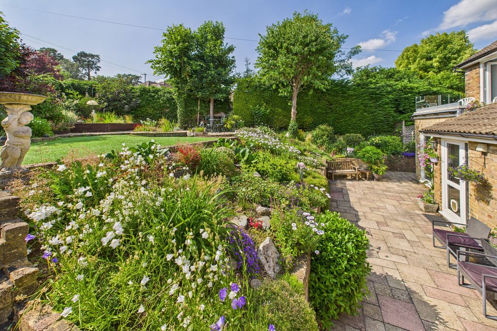 Additional image 16 of 6 bed detached house for saleAstley Road, Hemel Hempstead HP1