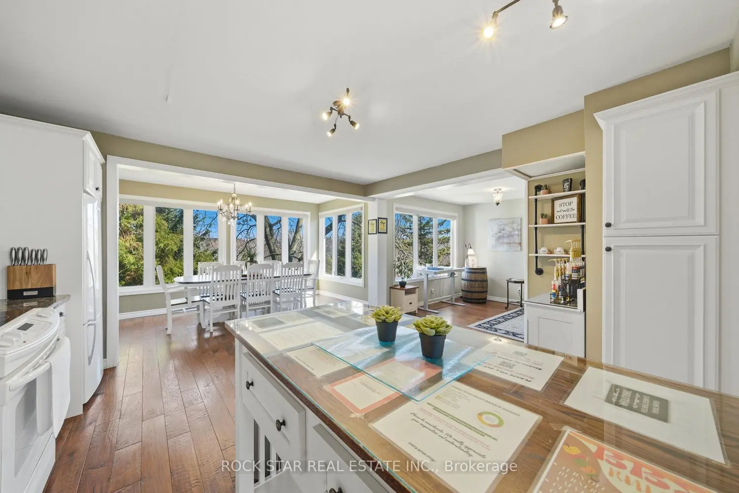 72 Martindale Road photo 4