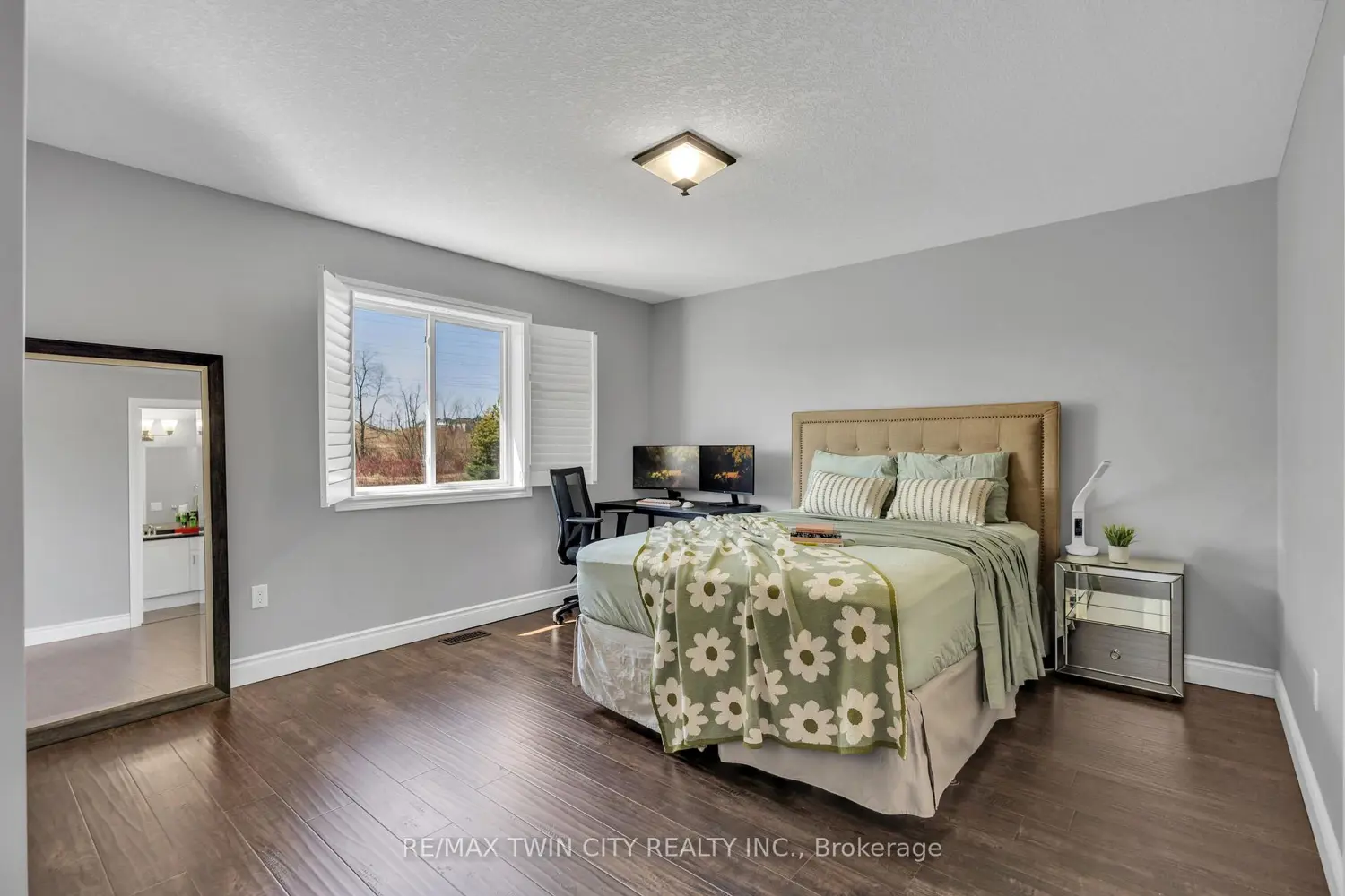 Additional image 5 of 515 St Moritz Avenue