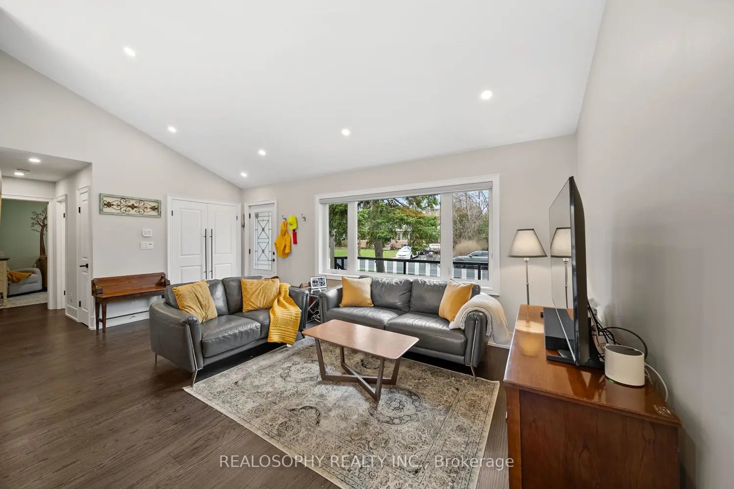 17 Pioneer Drive
