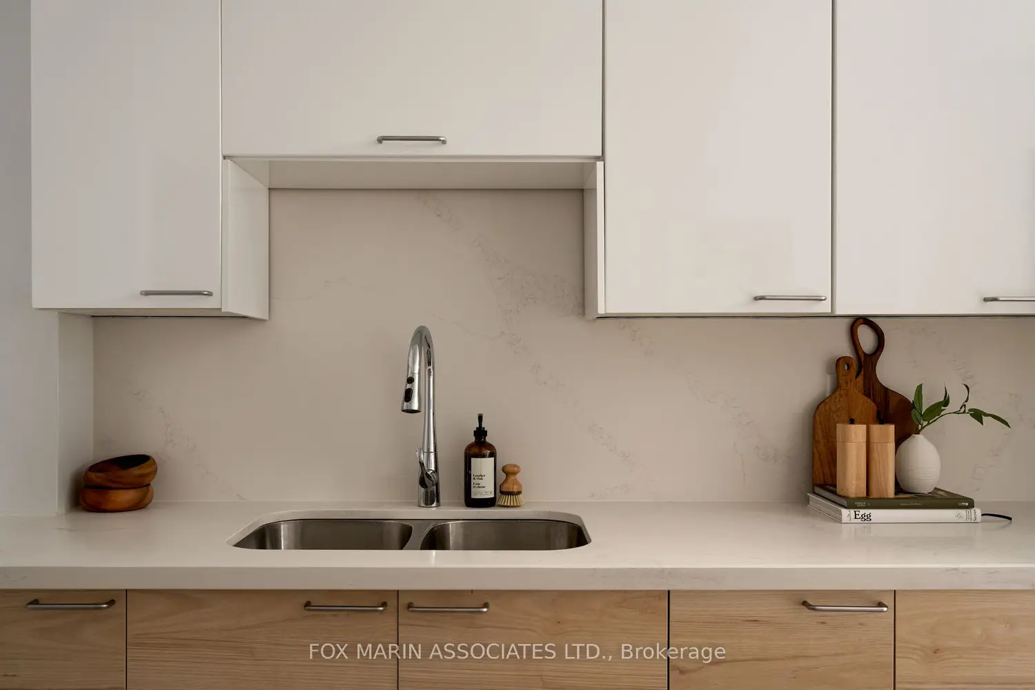 140 Jones Avenue photo 3