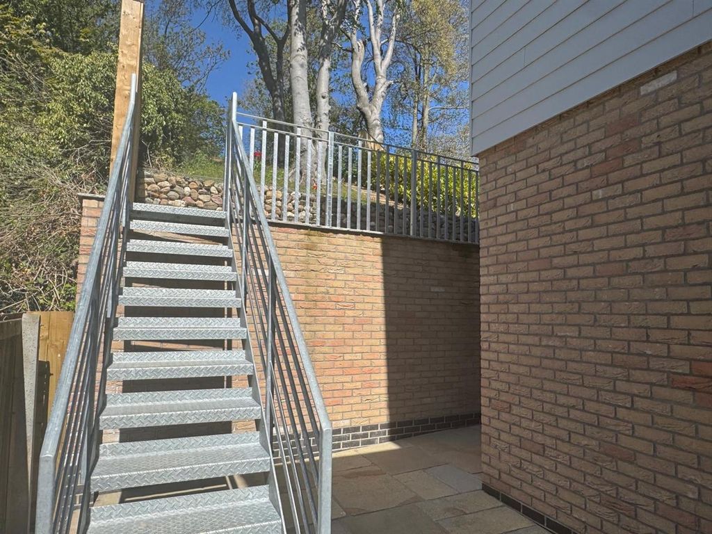 Additional image 39 of 3 bed town house for saleCliff Road, Hessle HU13