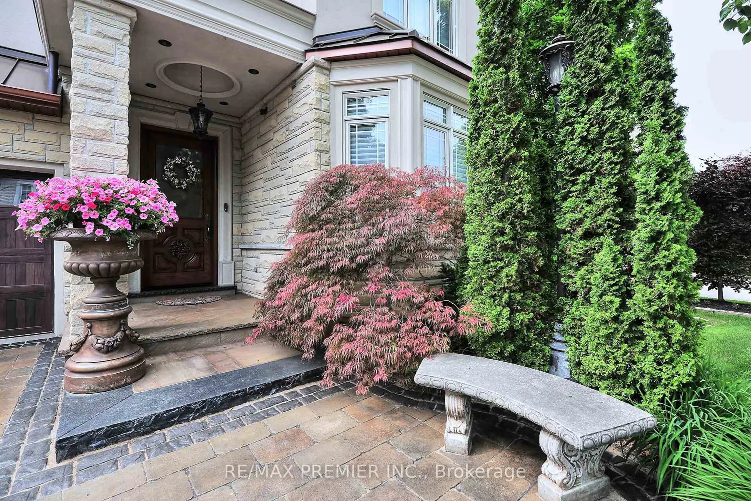 111 Arista Gate photo 2