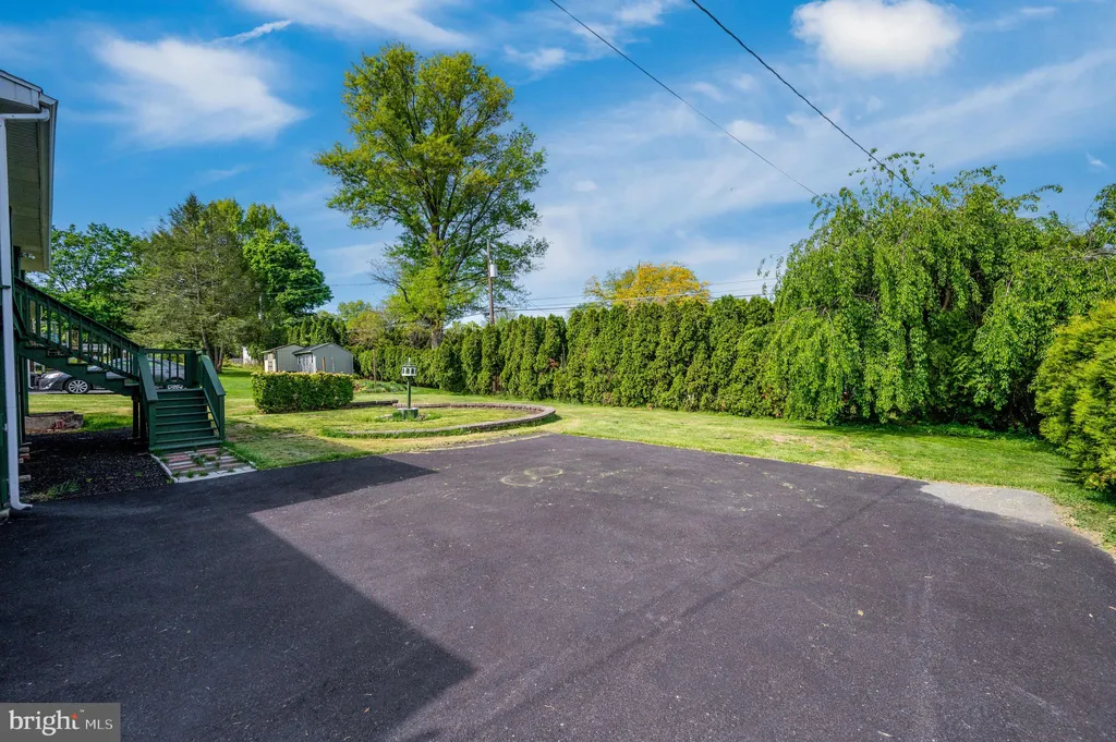 Additional image 35 of 220 Maple Springs Drive, Birdsboro, PA 19508