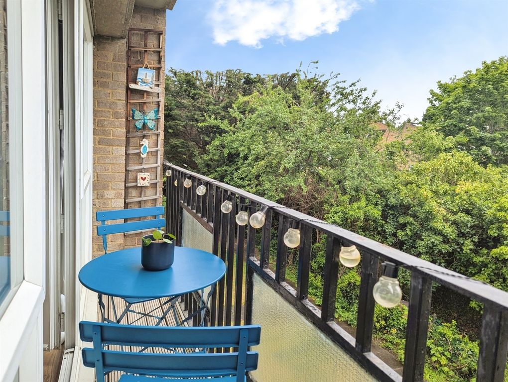 Additional image 4 of 3 bed flat for saleRiversmeet, Hertford SG14