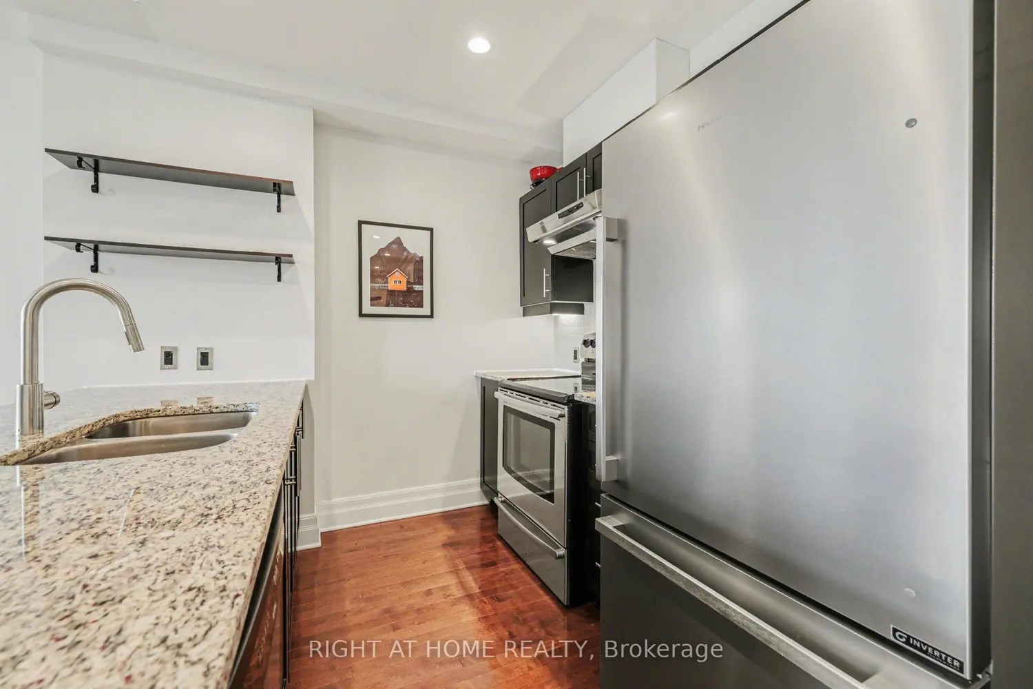 Additional image 9 of 330 Loretta Avenue 810