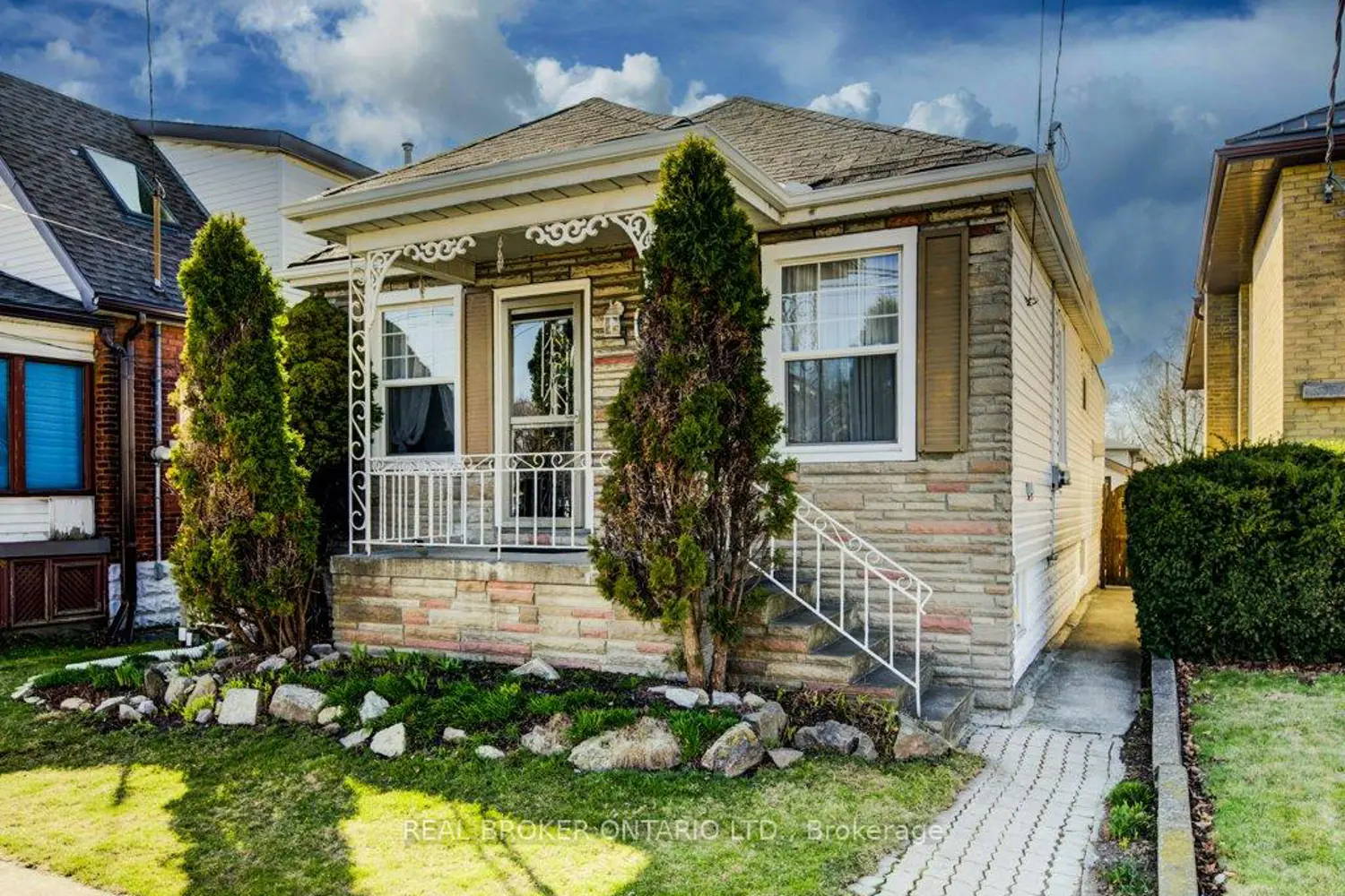 458 Upper Wentworth Street