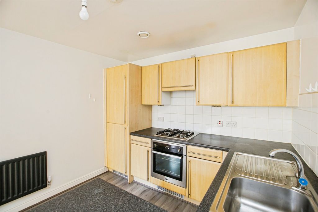 Additional image 14 of 2 bed penthouse for saleCharlotte Close, Halifax HX1