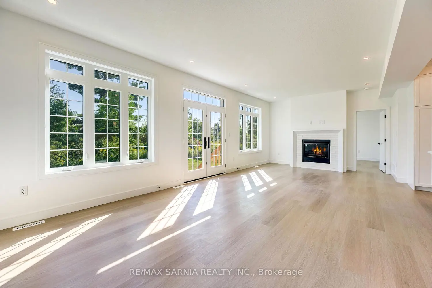 4167 Boardwalk Avenue photo 5