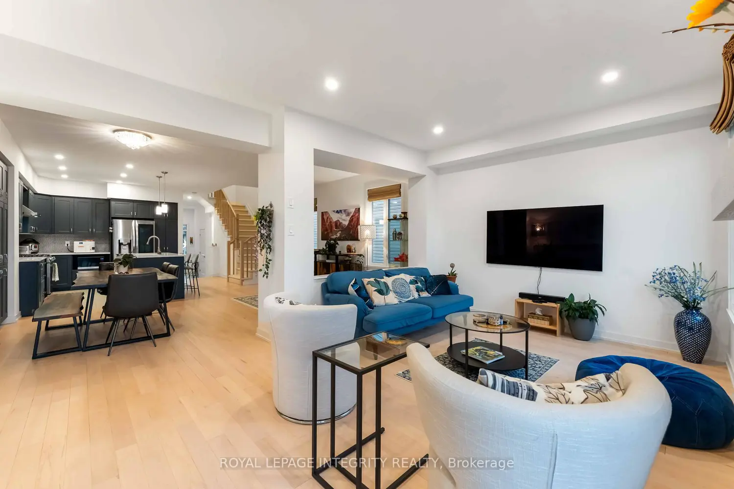 Additional image 5 of 221 Finsbury Avenue