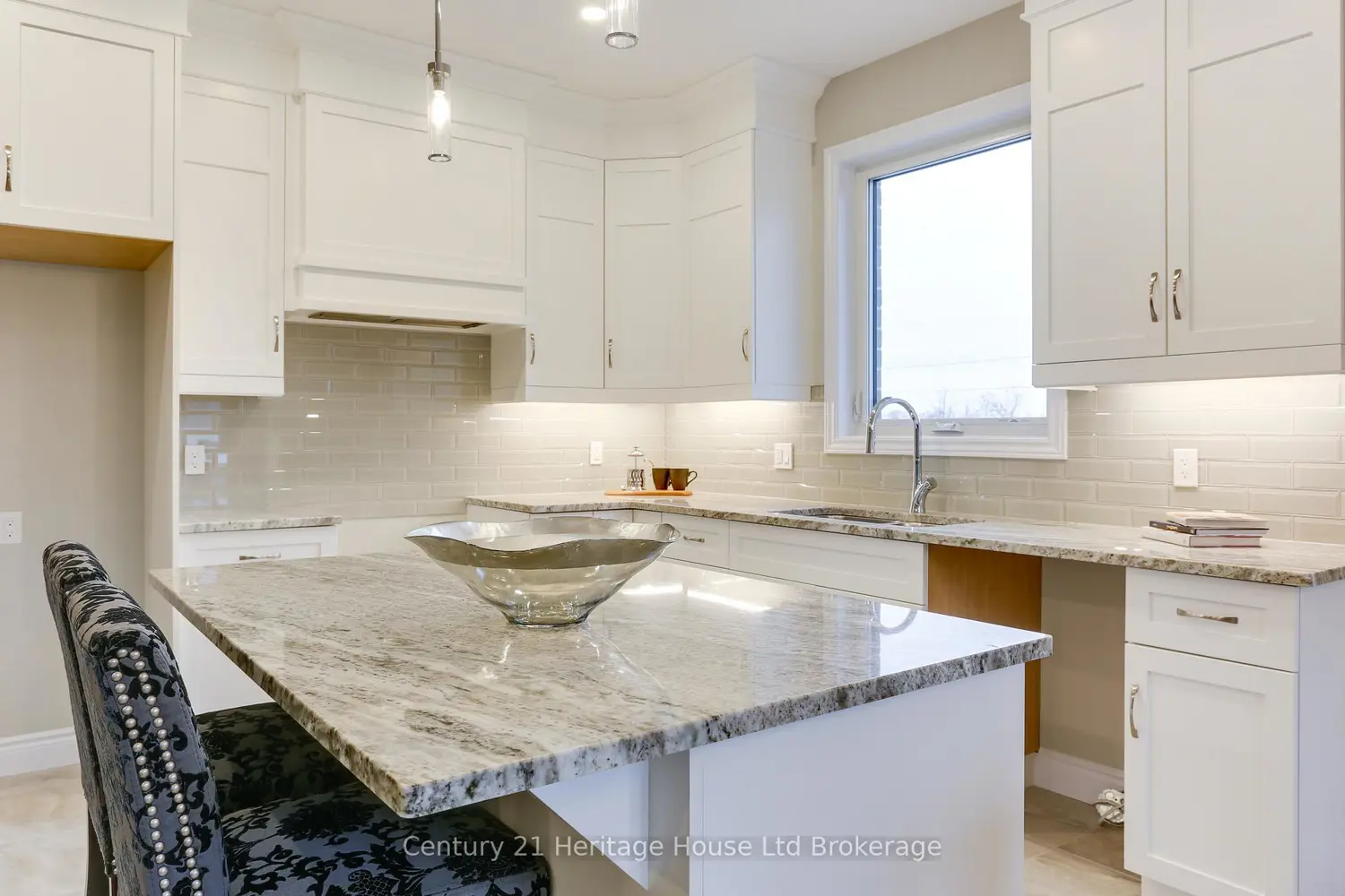 114 Beech Boulevard photo 5