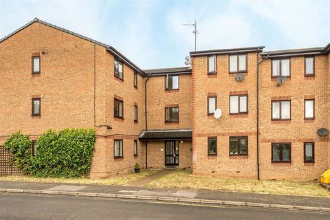 Bernard Ashley Drive, Charlton SE7, Studio to rent