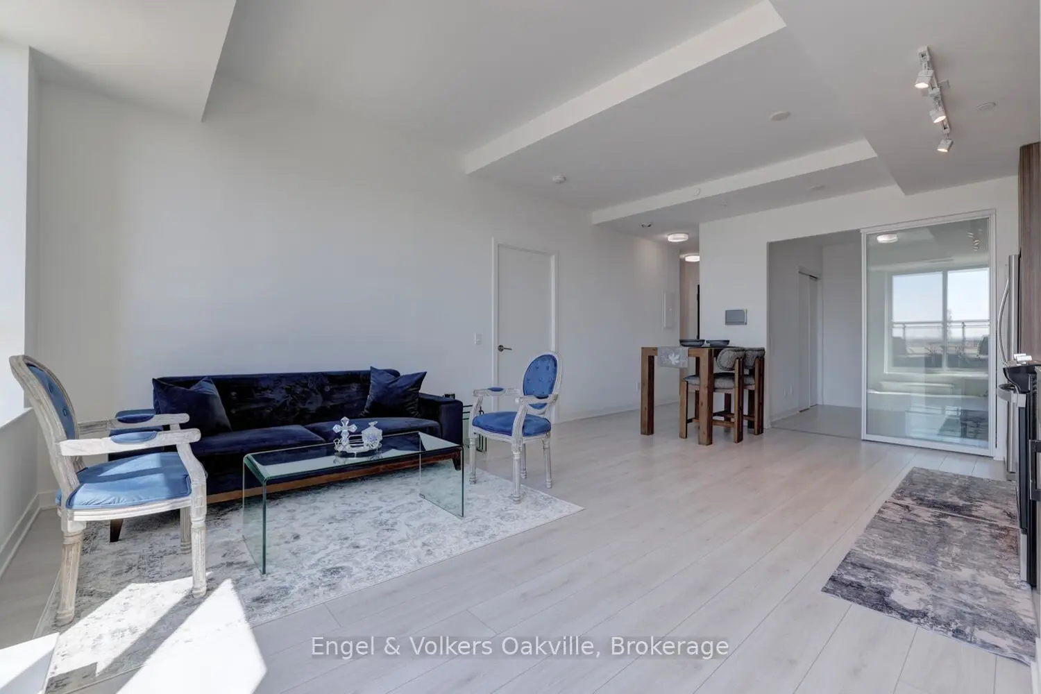 Additional image 7 of 405 Dundas Street 307