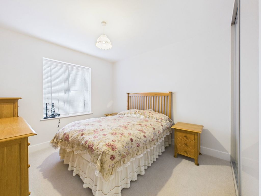 Additional image 4 of 2 bed flat for saleDereham Court The Boulevard, Horsham, West Sussex RH12