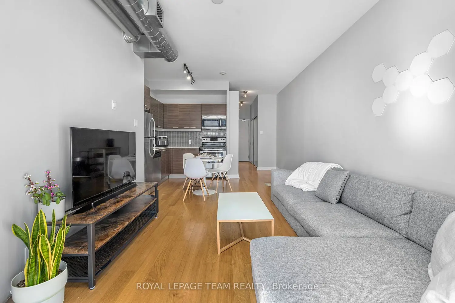 Additional image 10 of 354 Gladstone Avenue 318