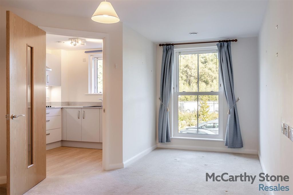 Additional image 3 of 1 bed flat for saleStation Road, Buxton SK17