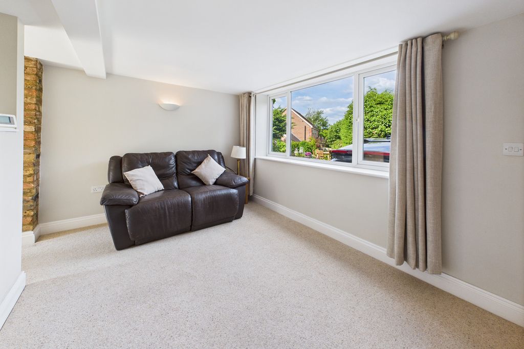Additional image 25 of 6 bed detached house for saleAstley Road, Hemel Hempstead HP1