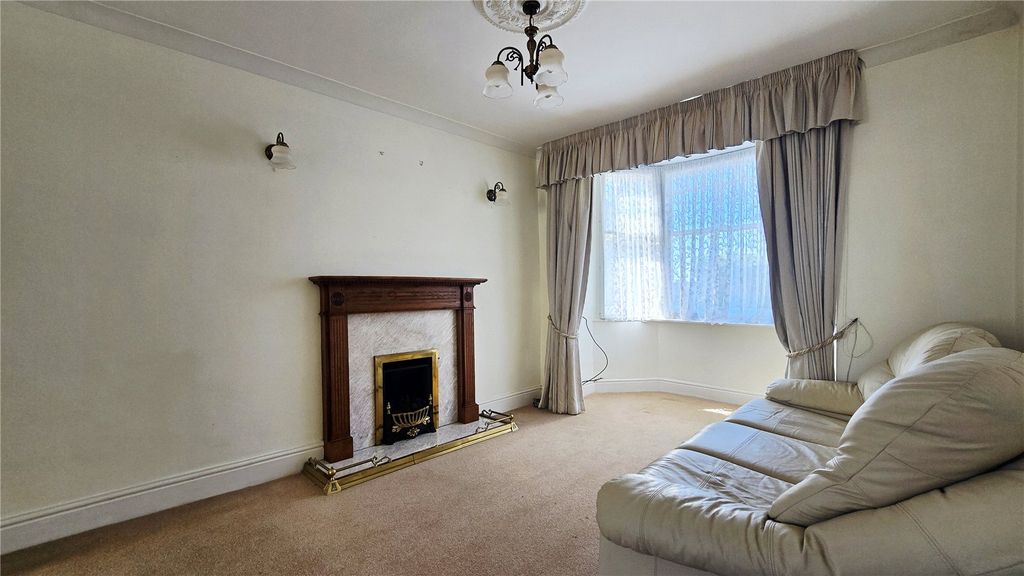 Additional image 4 of 3 bed end terrace house for salePorth-Y-Felin, Holyhead, Isle Of Anglesey LL65