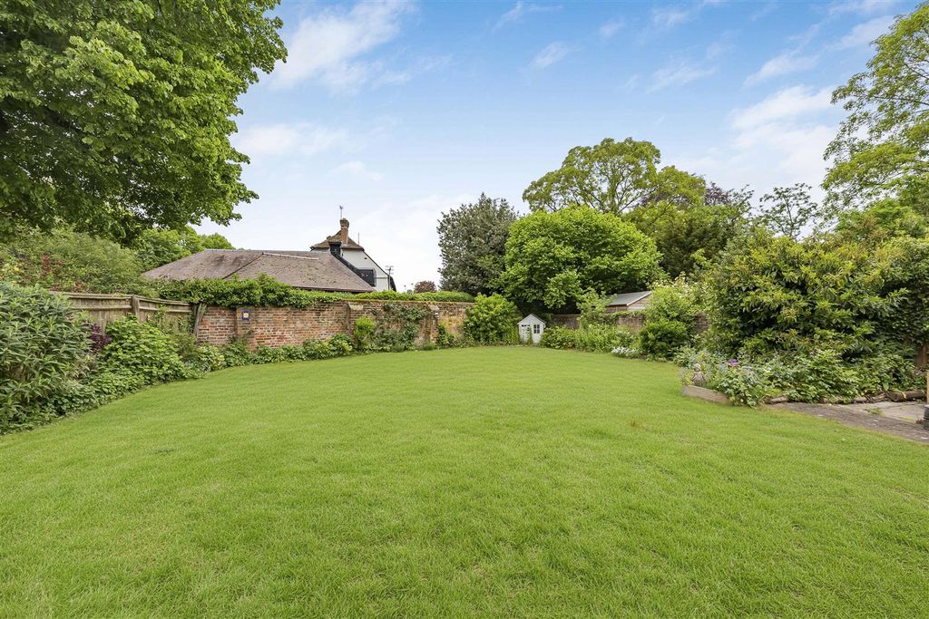 Additional image 4 of 5 bed detached house for salePearces Orchard, Henley-On-Thames RG9