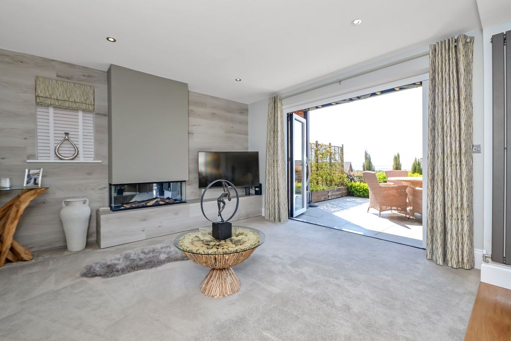 Additional image 13 of 5 bed detached house for saleBedhampton, Hampshire PO9