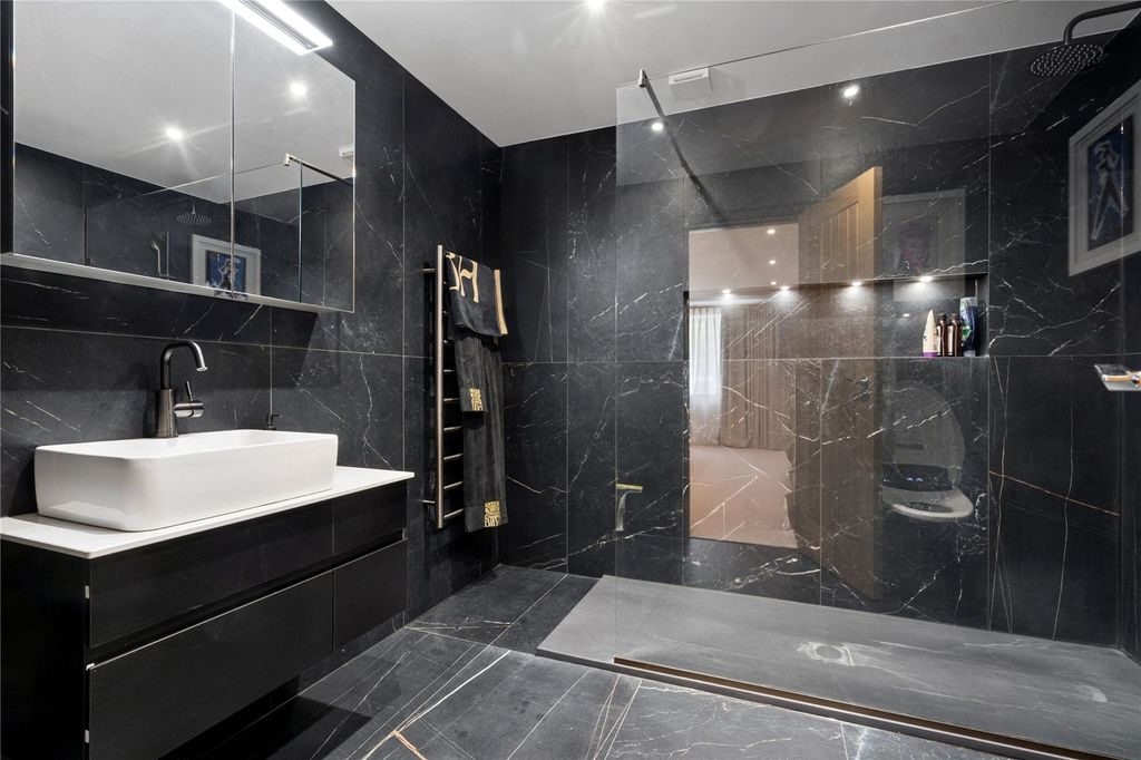 Additional image 18 of 5 bed detached house for saleLambridge Wood Road, Henley-On-Thames, Oxfordshire RG9