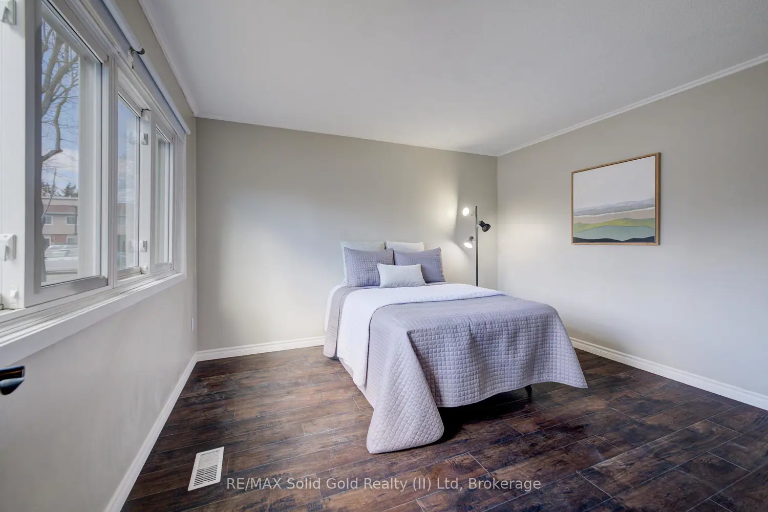 121 University Avenue 22 photo 5