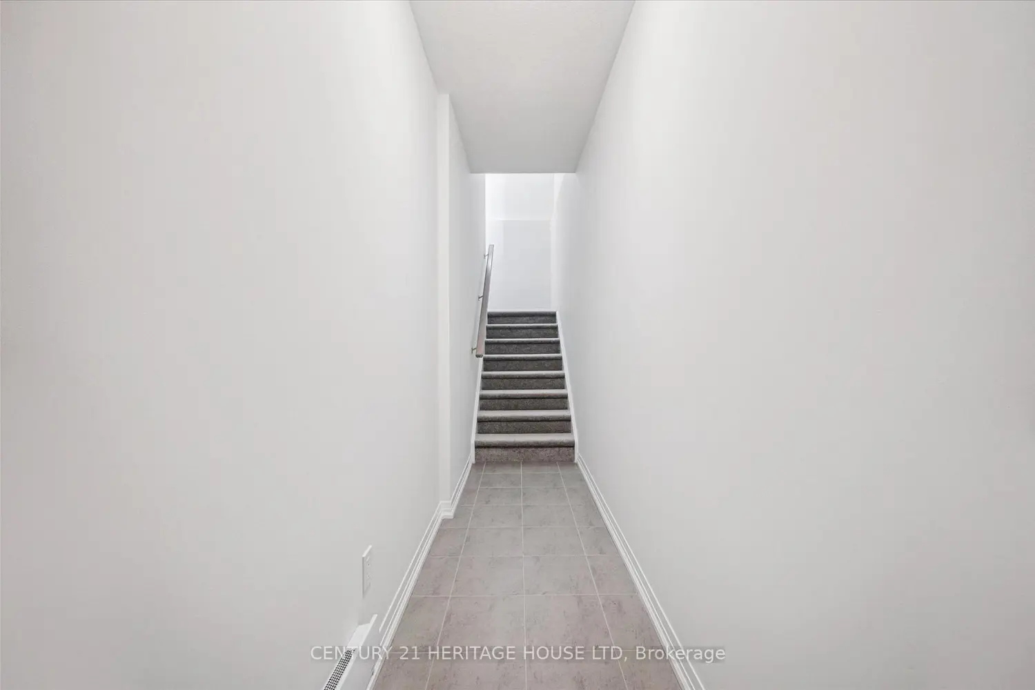 525 Erinbrook Drive C062 photo 3