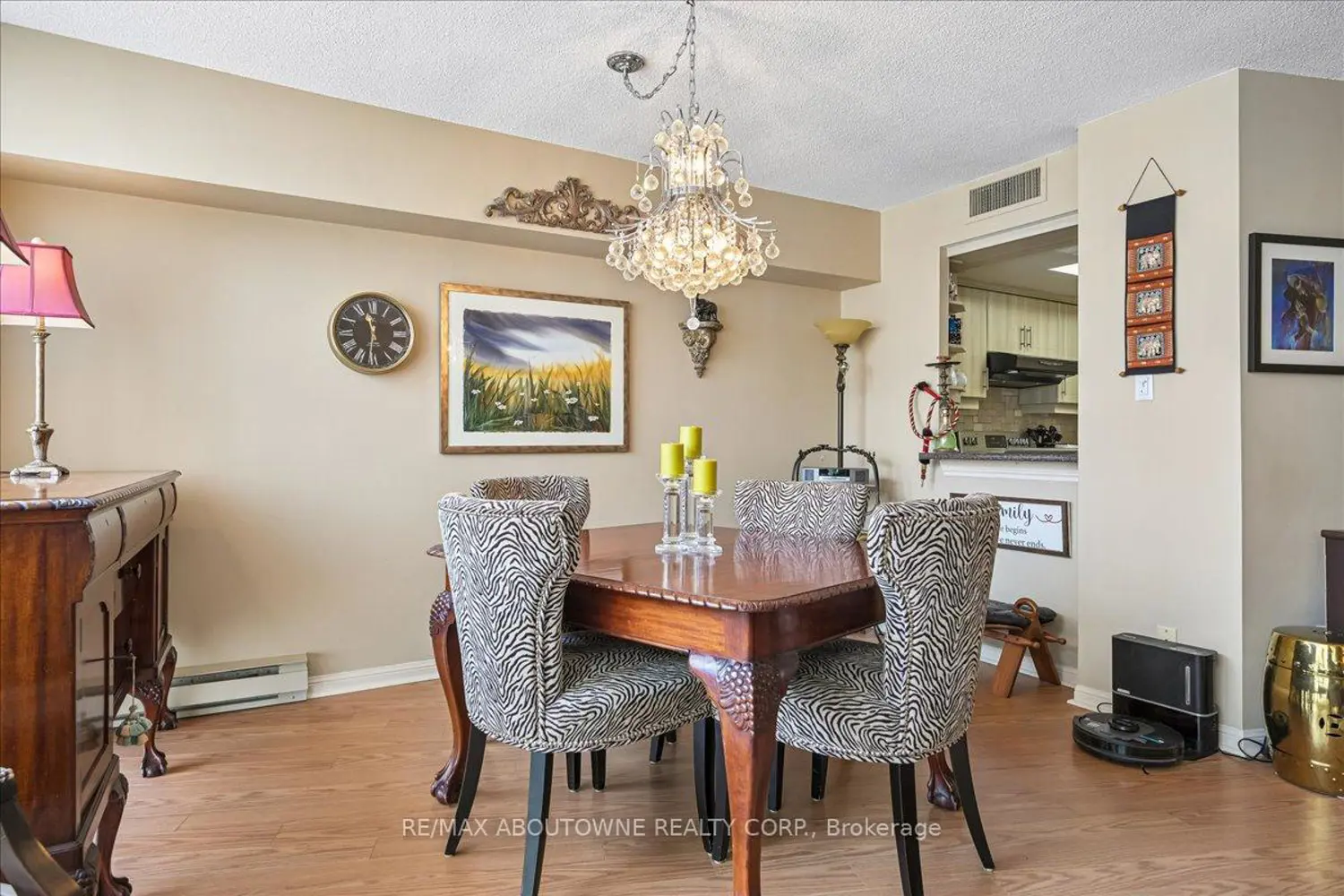 Additional image 4 of 1240 Marlborough Court 605