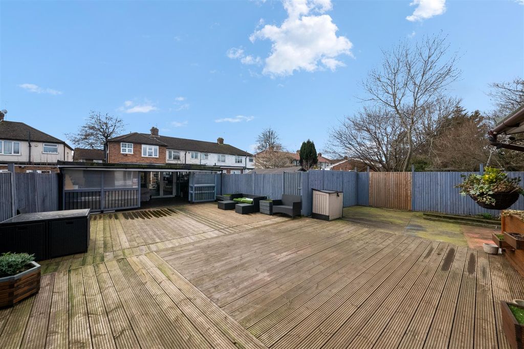 Additional image 26 of 5 bed semi-detached house for saleBotwell Lane, Hayes UB3