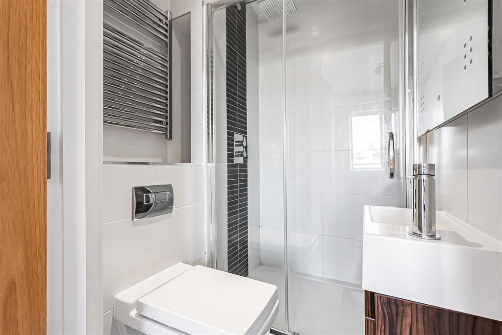 Additional image 15 of 2 bed flat for saleDolphin Yard, Maidenhead Street, Hertford SG14
