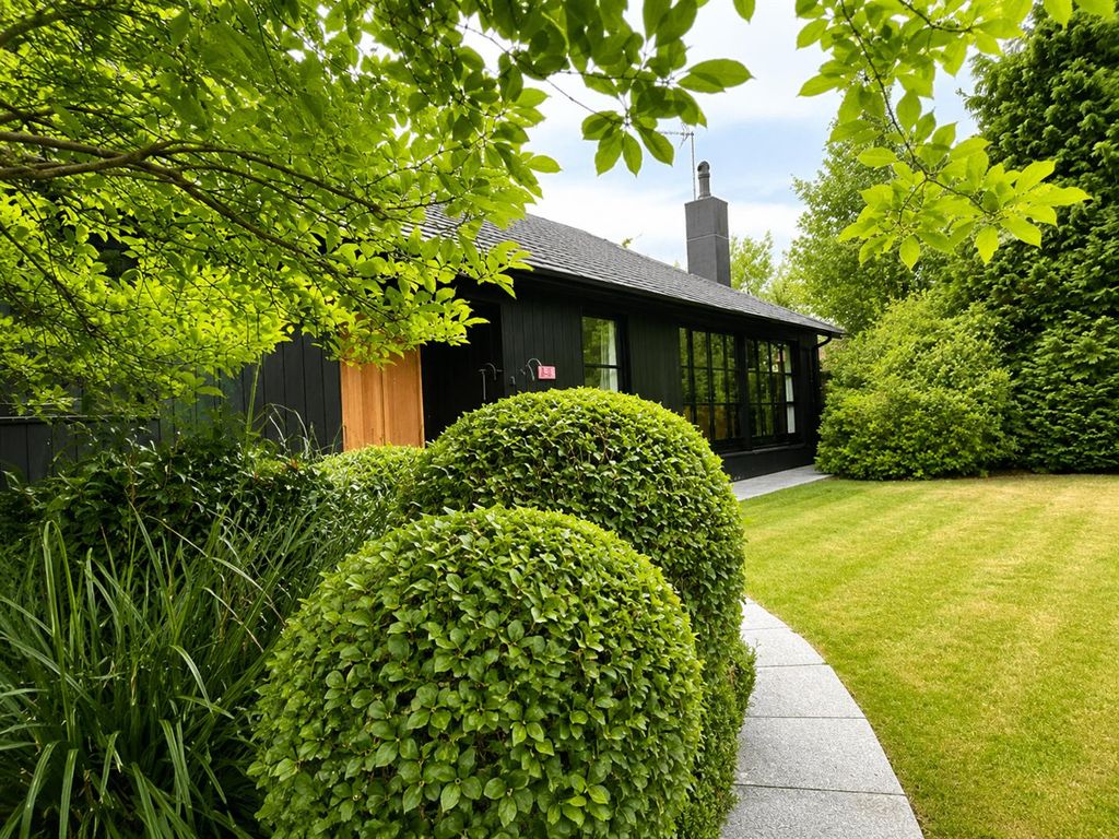 Additional image 2 of 4 bed detached bungalow for saleWatermill Lane, Hertford SG14