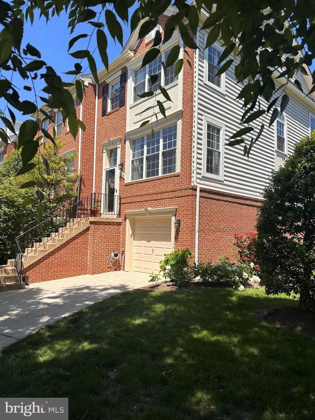 12000 Edgemere Circle, Reston, VA 20190 photo 3