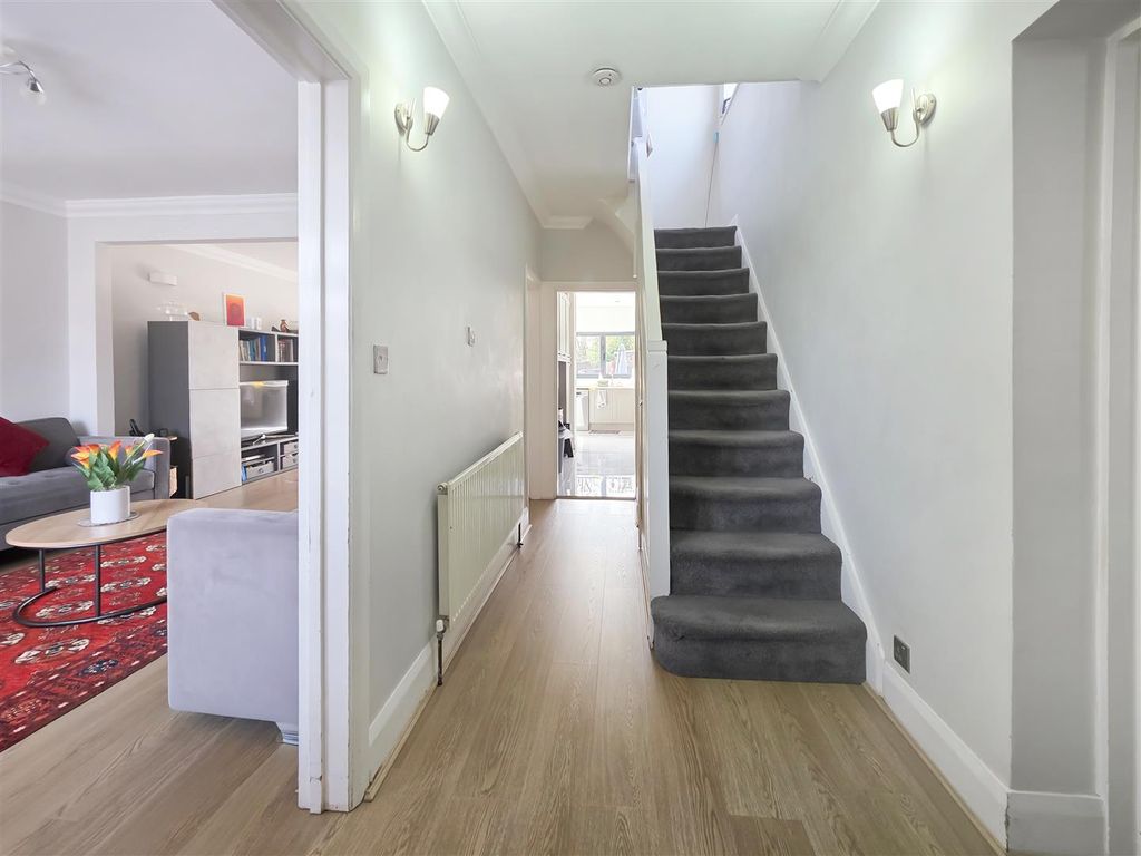 Additional image 4 of 4 bed semi-detached house for saleGledwood Gardens, Hayes UB4