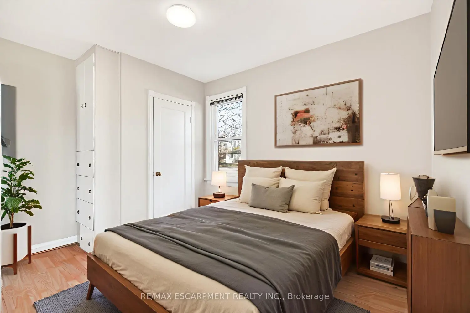 Additional image 8 of 269 Queensdale Avenue