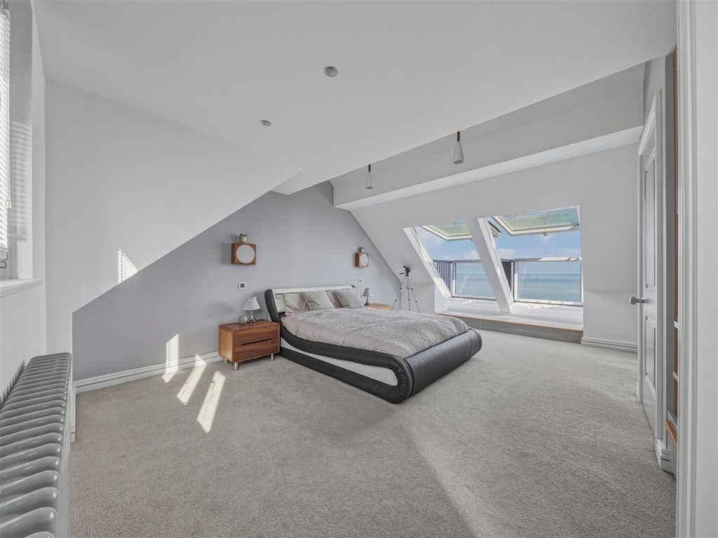 Additional image 4 of 5 bed property for saleBeacon Hill, Herne Bay CT6