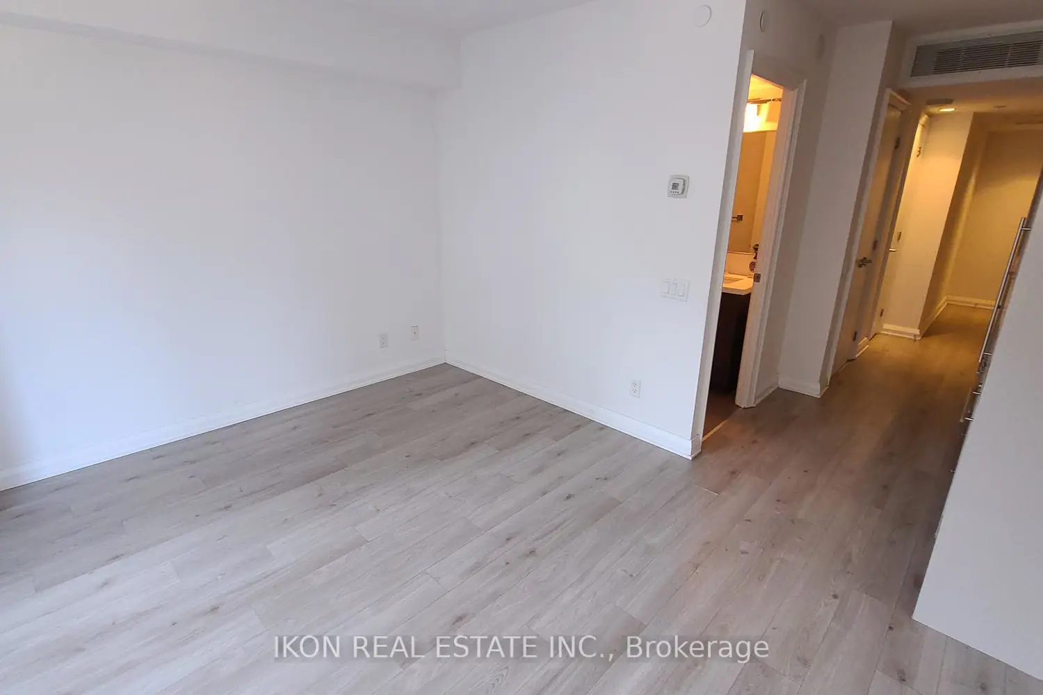Additional image 7 of 155 Yorkville Avenue 1013