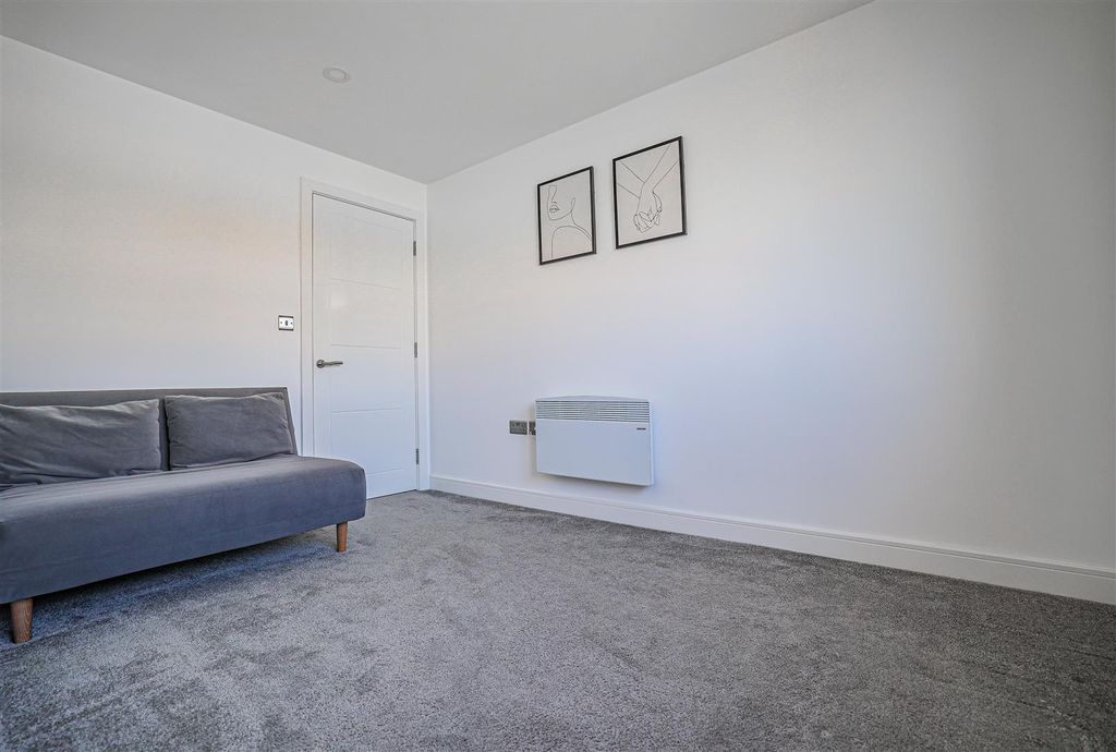 Additional image 17 of 3 bed flat for saleWaterhouse Street, Hemel Hempstead HP1