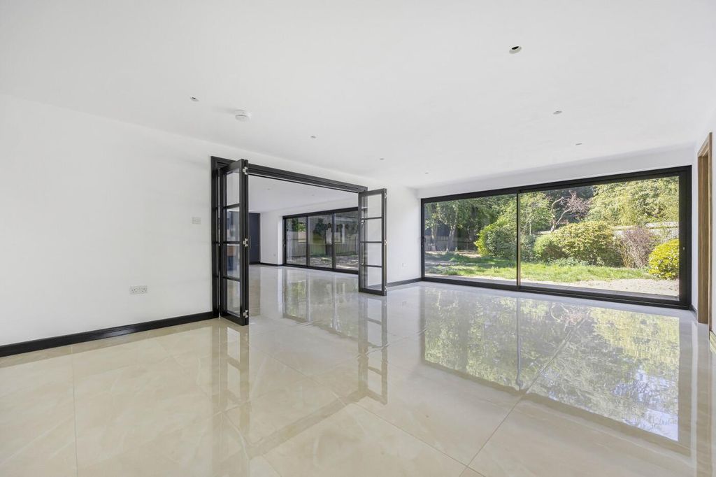 Additional image 7 of 5 bed detached house for saleMakins Road, Henley-On-Thames RG9