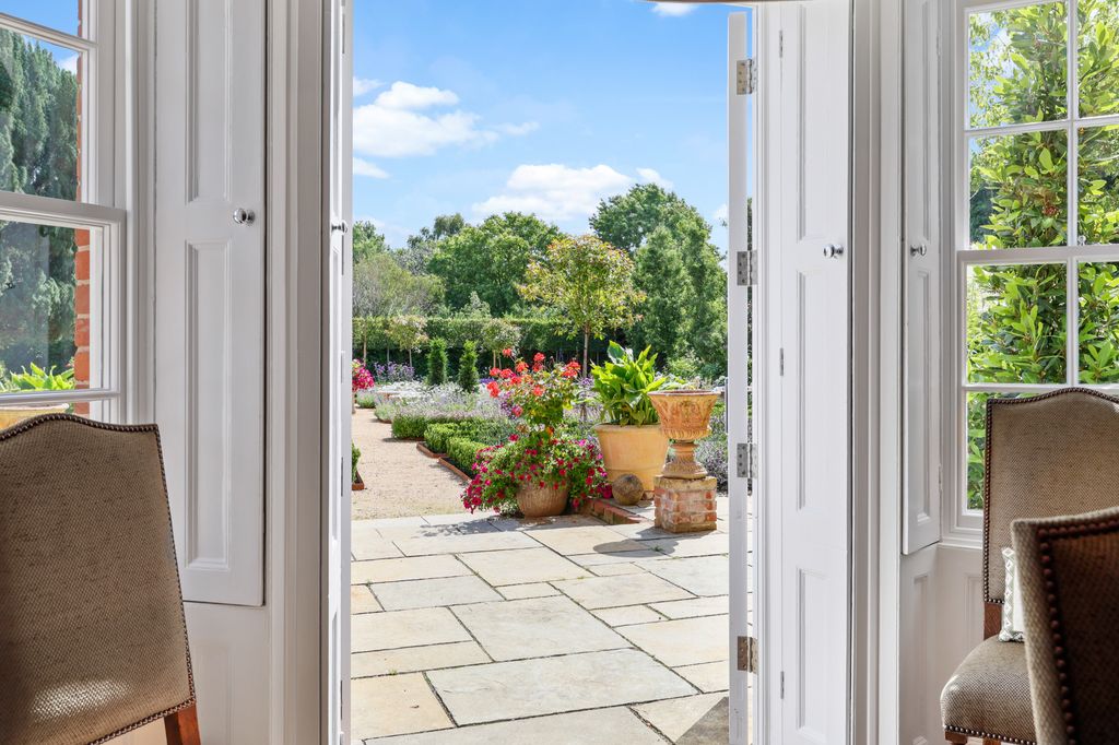Additional image 4 of 5 bed property for saleOld Bedhampton, Hampshire PO9
