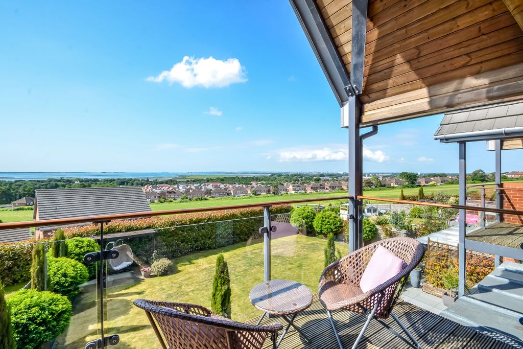 Additional image 5 of 5 bed detached house for saleBedhampton, Hampshire PO9