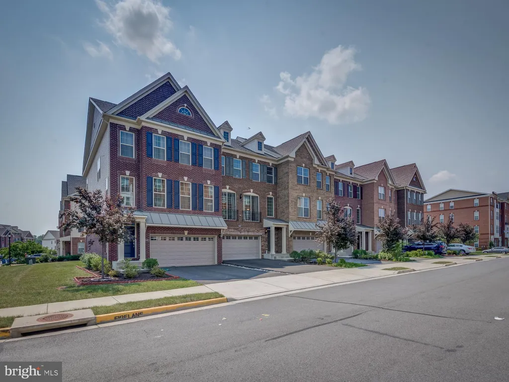 23480 Logans Ridge Terrace, Ashburn, VA 20148 photo 3