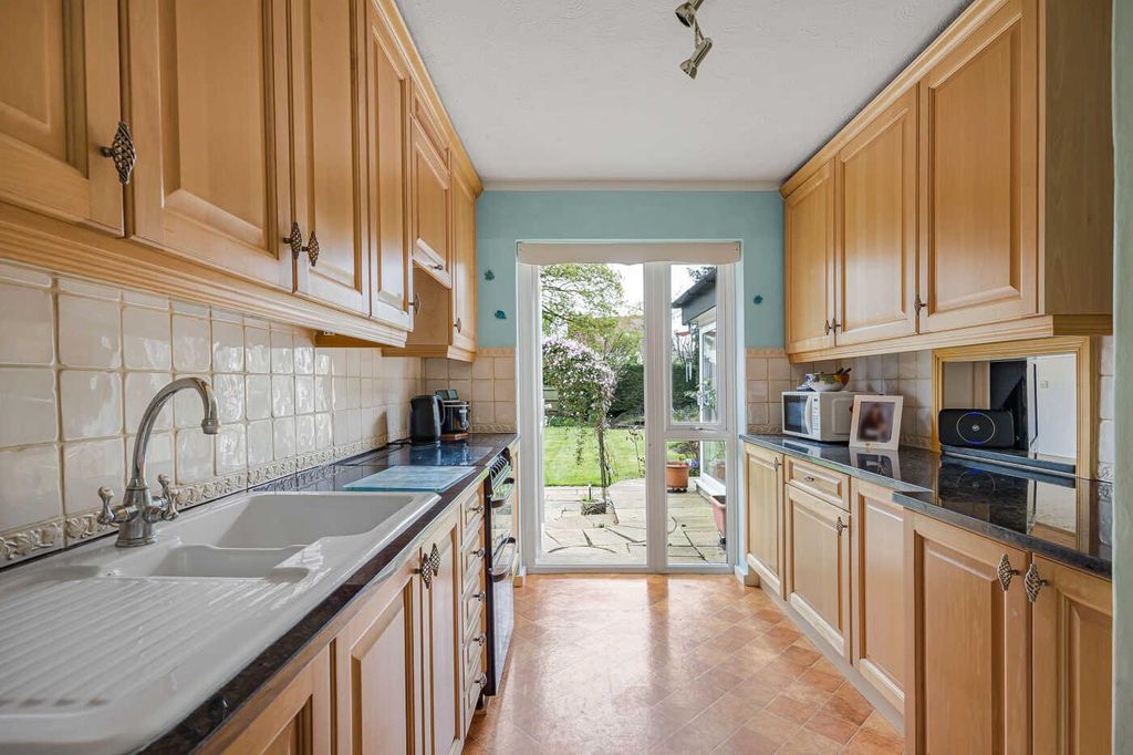 Additional image 7 of 3 bed detached bungalow for saleGreys Road, Henley-On-Thames RG9