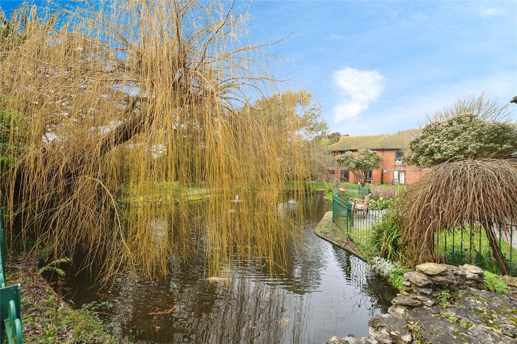 Additional image 10 of 2 bed flat for saleSea Front, Hayling Island, Hampshire PO11